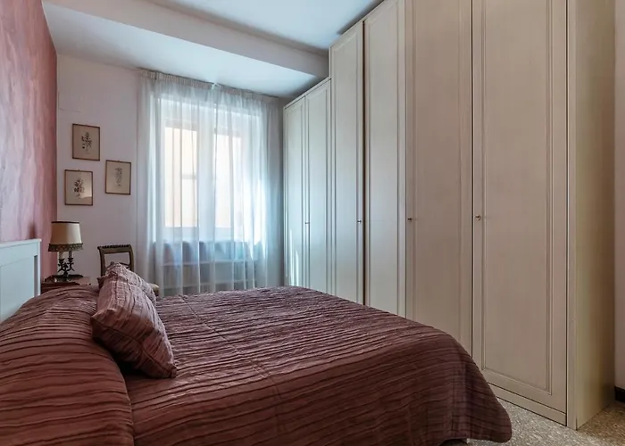 Guesthost - San Giovanni In Laterano Comfy Lägenhet Rom